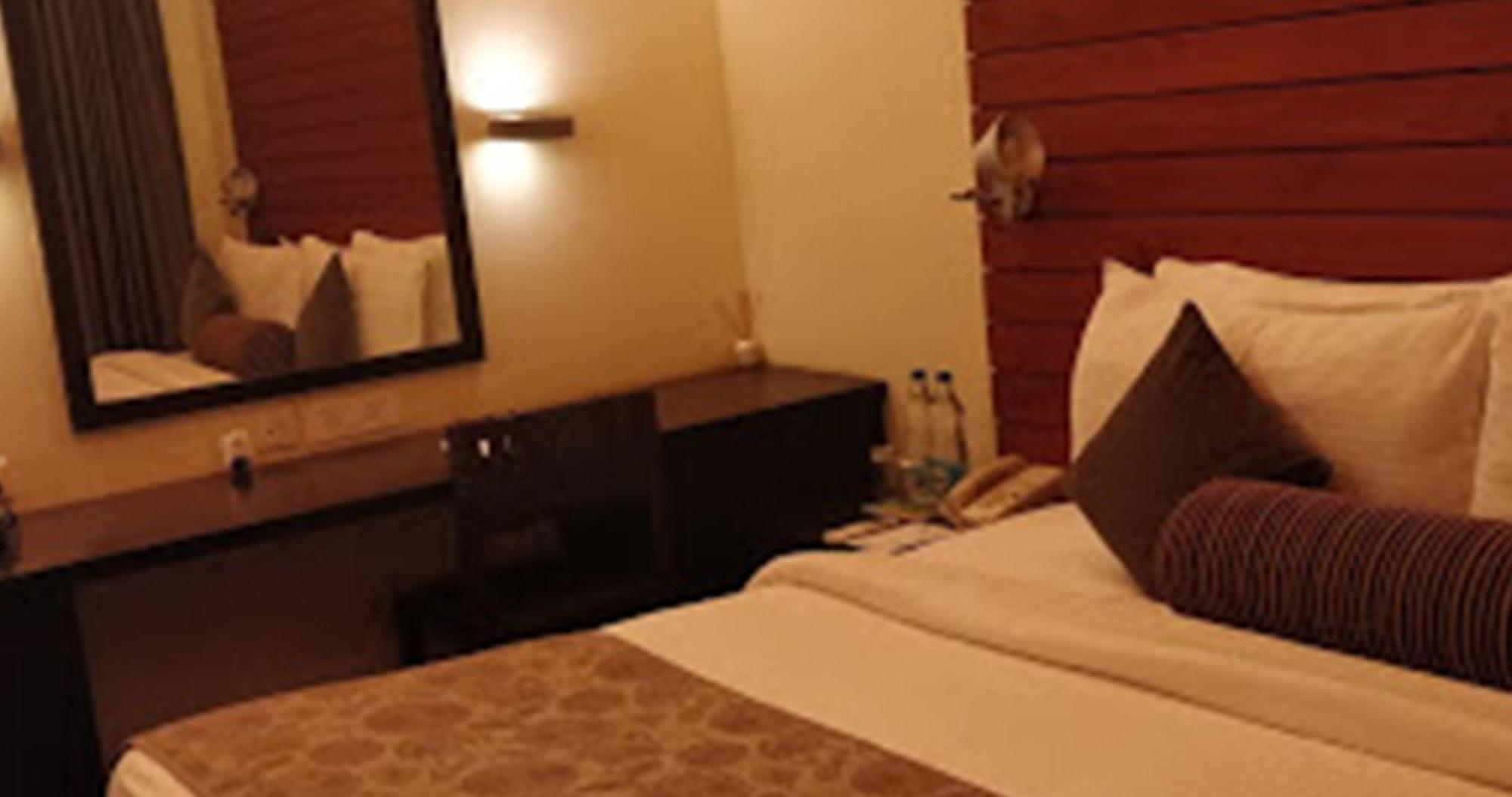 The Golkonda Resort And Spa Hyderabad Exterior foto