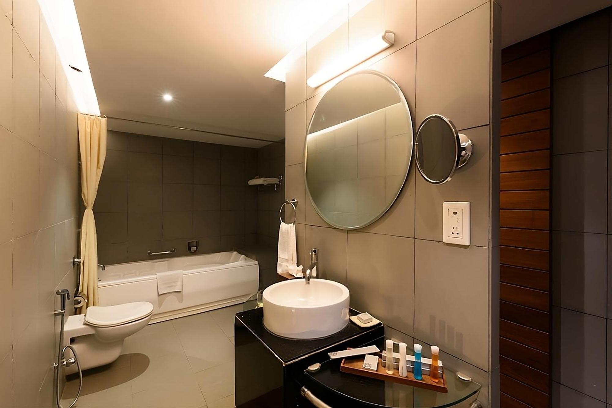 The Golkonda Resort And Spa Hyderabad Exterior foto