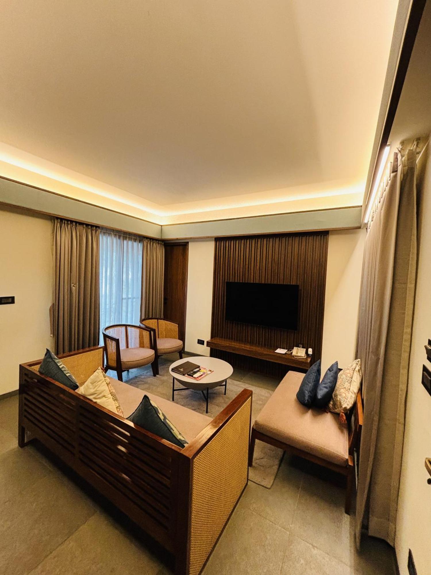 The Golkonda Resort And Spa Hyderabad Exterior foto